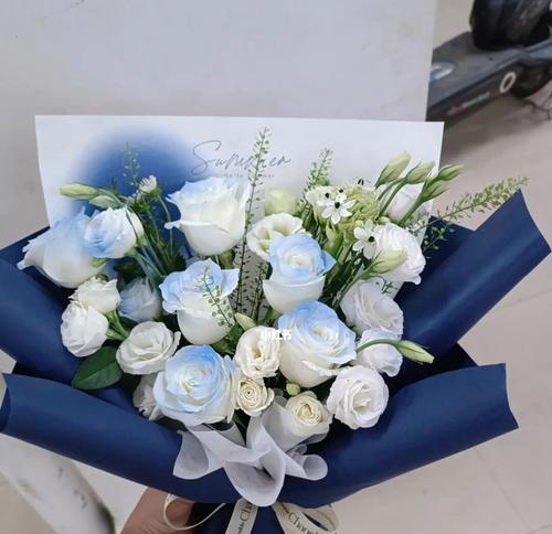 碎冰蓝洋桔梗的花语（解读这种蓝色小清新的花语，从心灵深处触动你的情感）