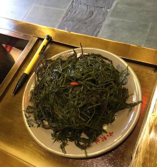 探秘鞭炮笋——一种美味佳肴（了解鞭炮笋的来历）