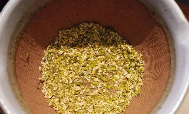 发酵茶水（用发酵茶水浇菜园）