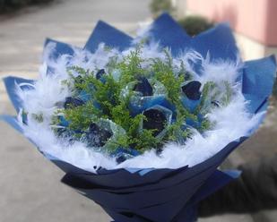 送一支蓝玫瑰代表什么意思？蓝玫瑰的花语有哪些含义？