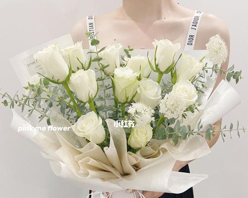 11朵白玫瑰代表什么？花语含义有哪些疑问解答？