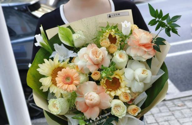 送女朋友花束时如何挑选合适的花语？