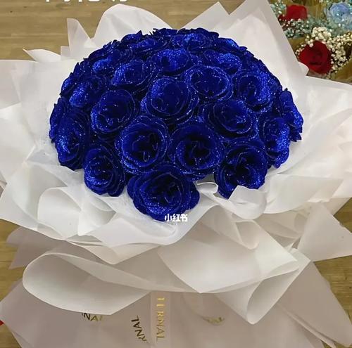 仙女裙蓝色玫瑰花的花语是什么？