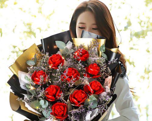 假玫瑰花对女生意味着什么？