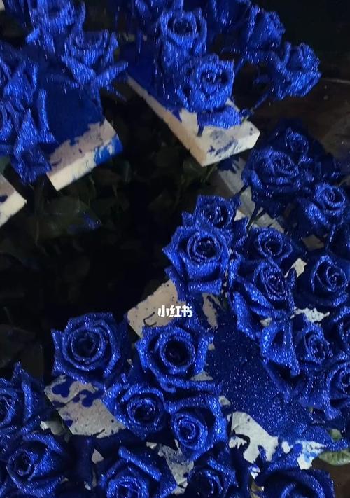 表情符号中的蓝色玫瑰花代表什么？