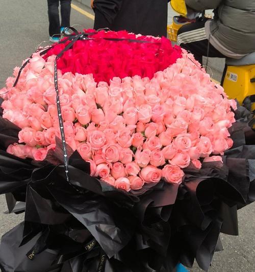 如何养护超大花束玫瑰花？